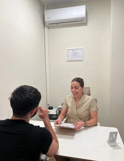 Atención personalizada e hidroterapia de colon en Sevilla