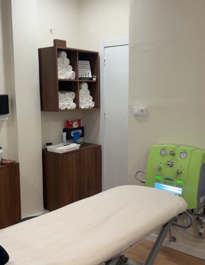 Sala de tratamiento de hidroterapia de colon en Sevilla